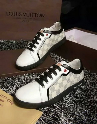 LV Fashion Casual Shoes Men--050